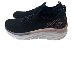 Skechers D’Lux Walker Women’s Black Rose Gold Slip-On Sneakers Size 7.5 Comfort